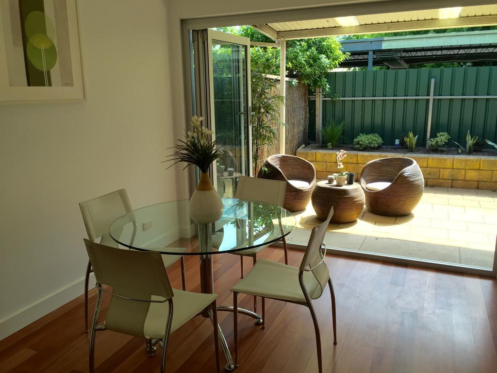 Chic Townhouse In North Adelaide Villa ภายนอก รูปภาพ